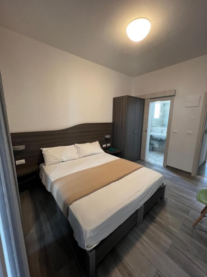 Hotel Trieste Риччоне Экстерьер фото
